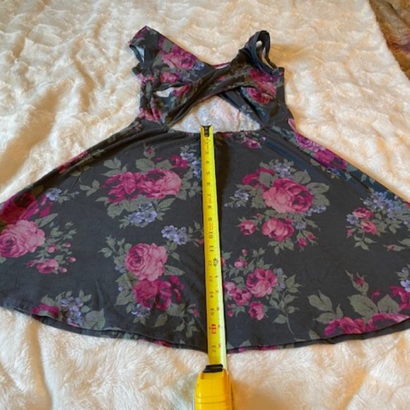 American Eagle Outfitter’s Floral Dress Ladies Size M - Picture 10 of 13